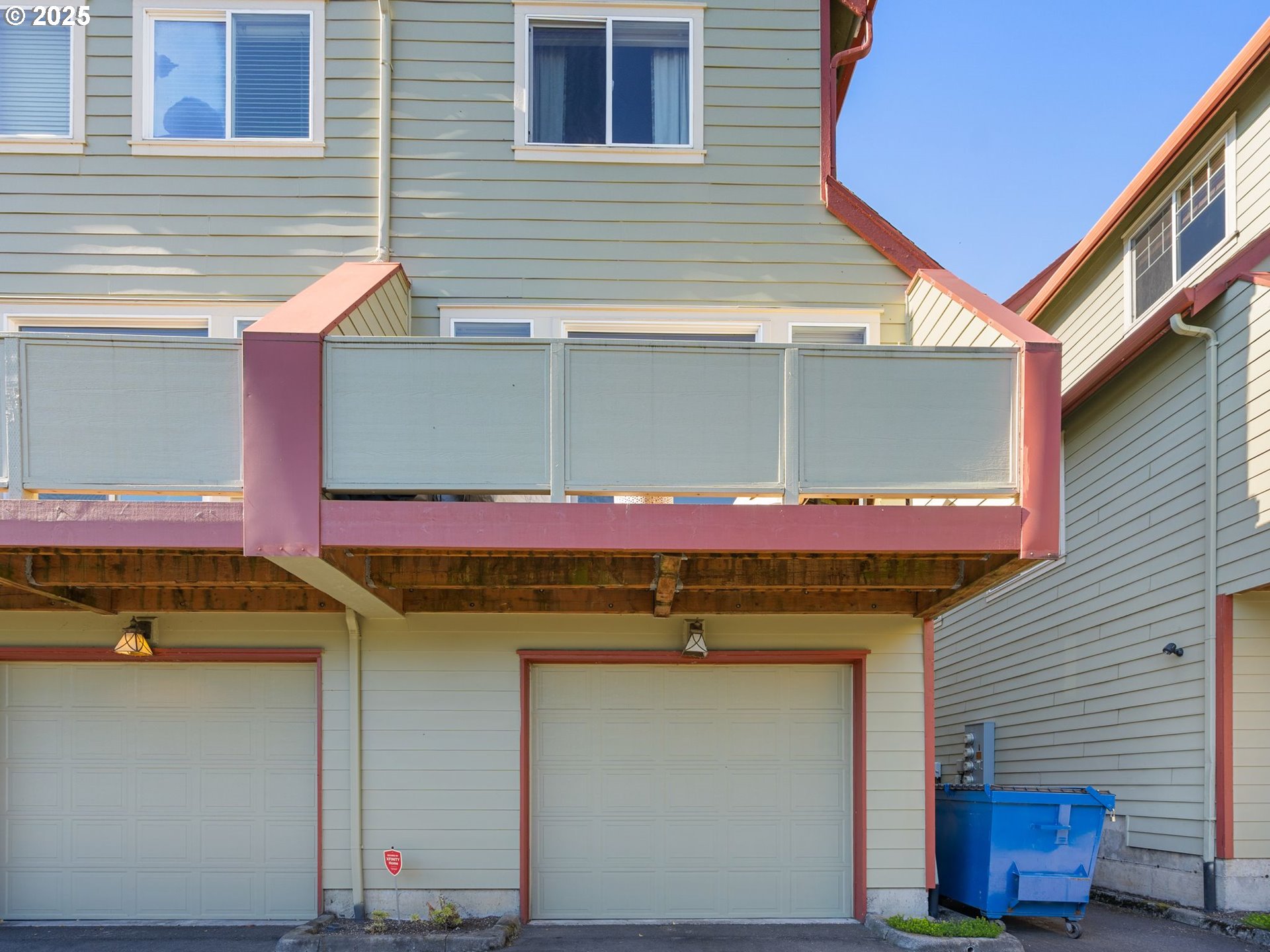 5218 Southwest View Point Terrace Portland, OR 97239 - Photo 35 of 39