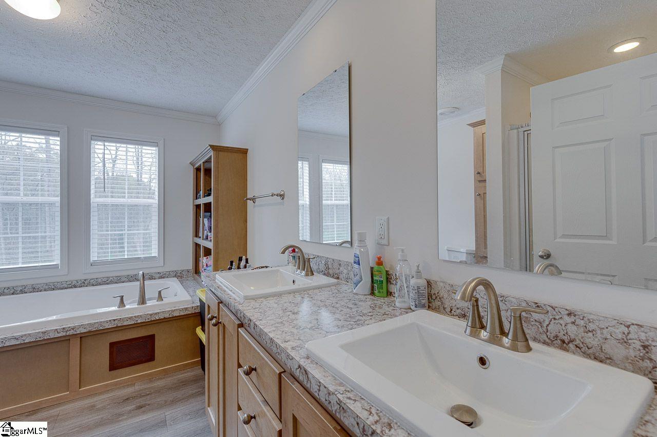 218 Hogg Road Williamston, SC 29697 - Photo 17 of 30 Gallery Image 17