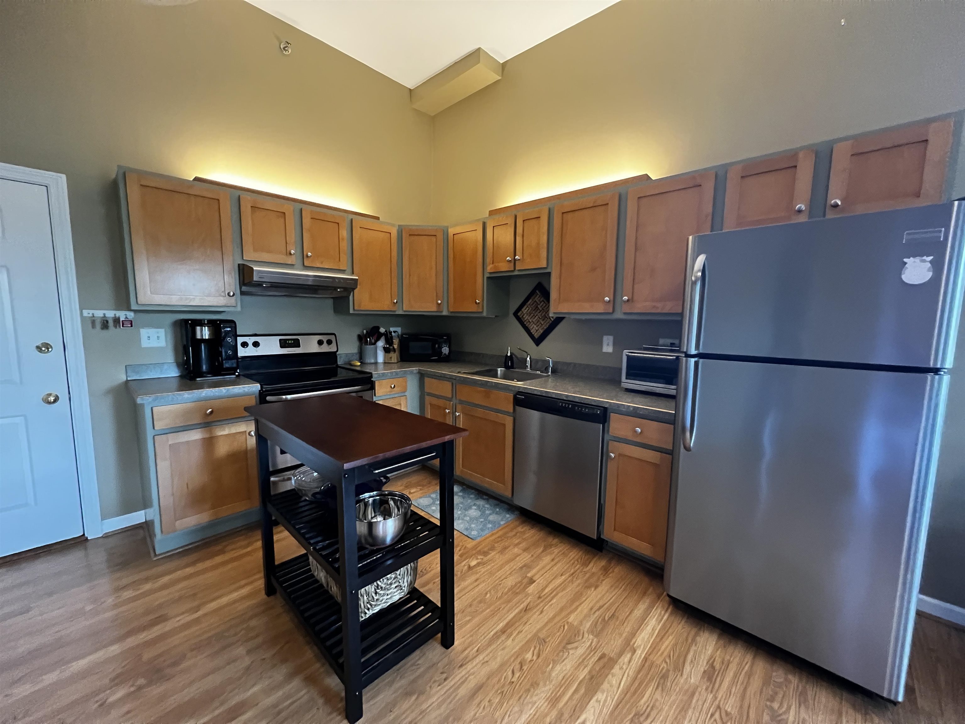 156 Front Street, Unit 408 Exeter, NH 03833 - Photo 3 of 17 Gallery Image 3