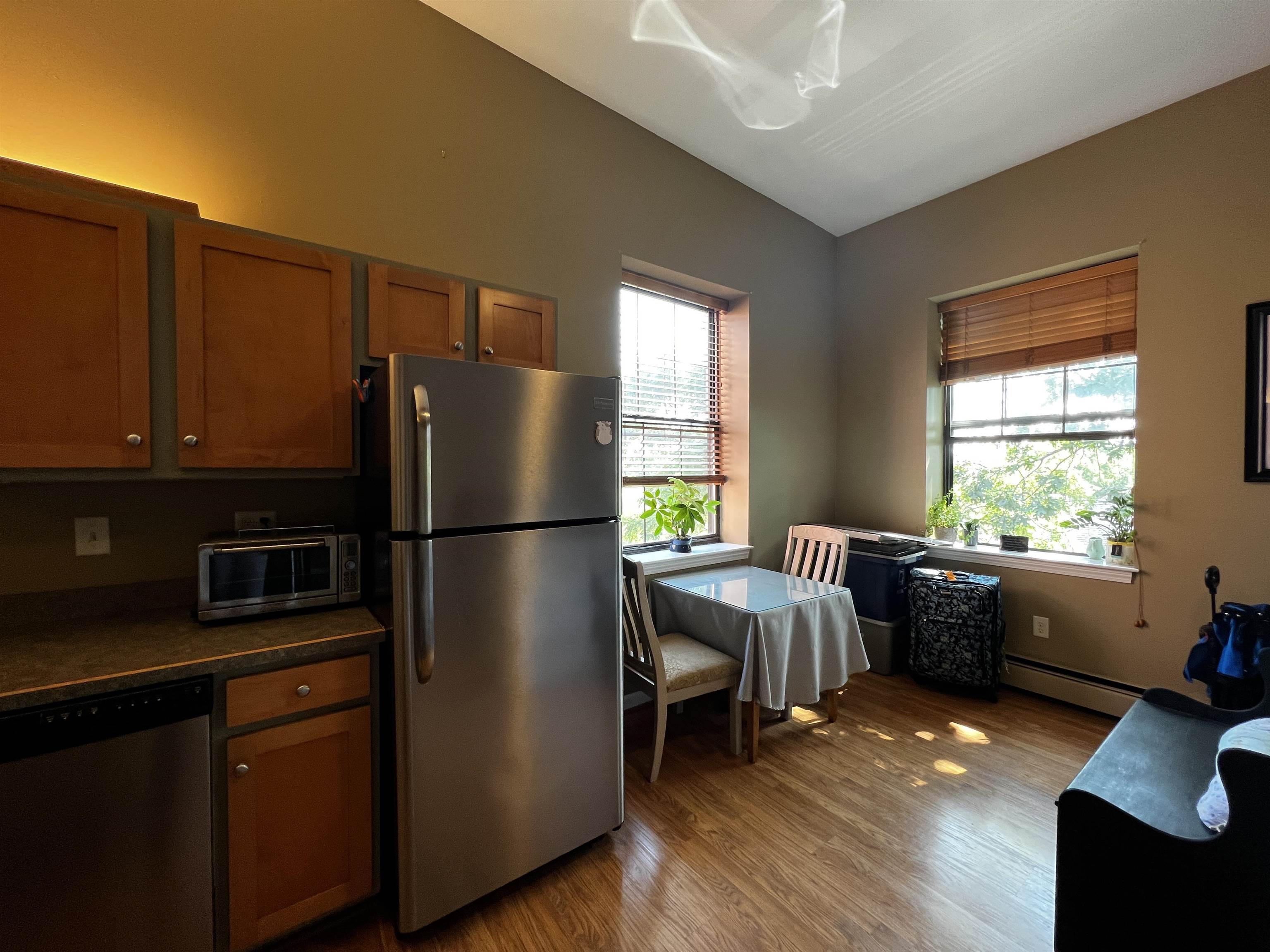 156 Front Street, Unit 408 Exeter, NH 03833 - Photo 4 of 17 Gallery Image 4