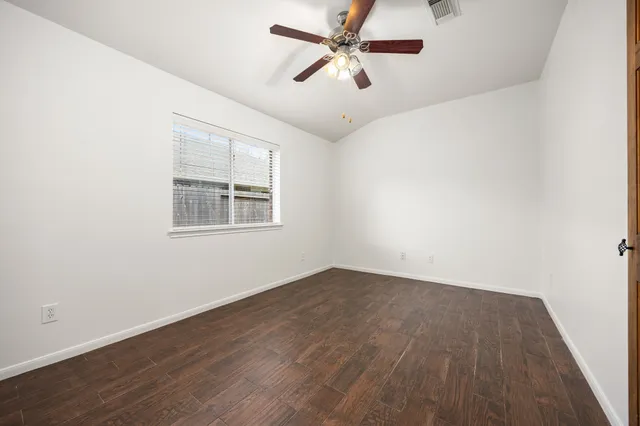 $355,000 | 3012 King Isle Lane, Dickinson, TX 77539