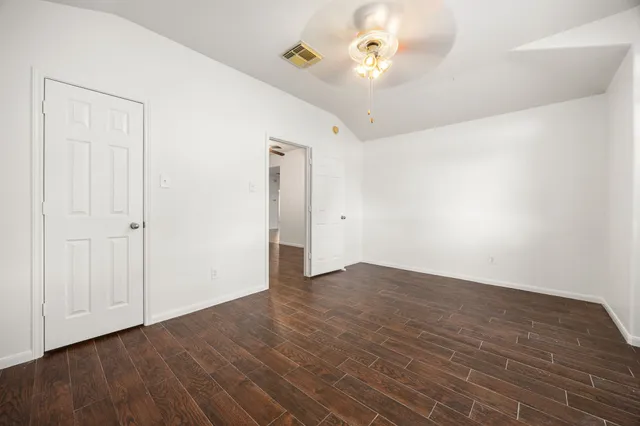 $355,000 | 3012 King Isle Lane, Dickinson, TX 77539