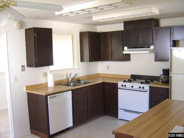 10040 Obsidian Drive Reno, NV 89506 - Photo 4 of 6 Photo 4