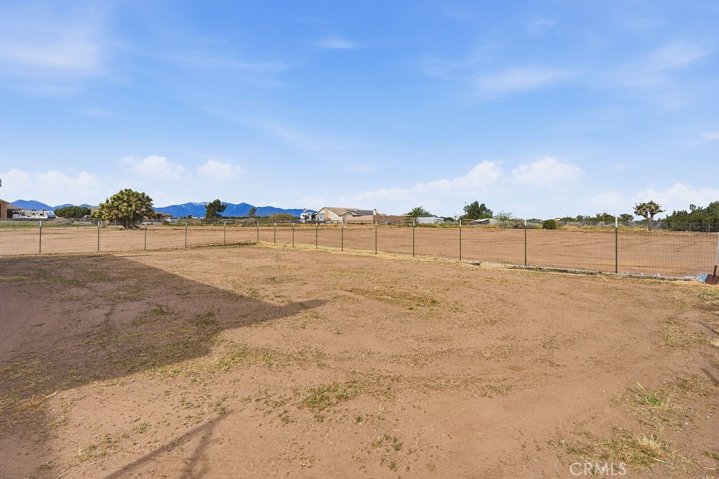 7838 Cataba Road Hesperia, CA 92344 - Photo 49 of 61