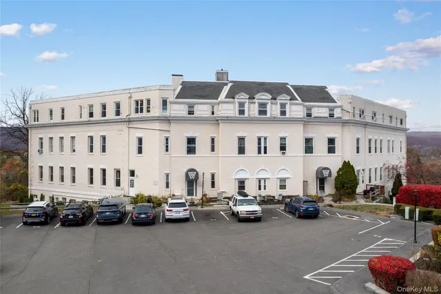 $429,000 | 16 Waterview Estate, Peekskill, NY 10566