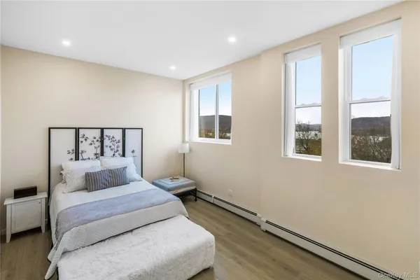 $429,000 | 16 Waterview Estate, Peekskill, NY 10566