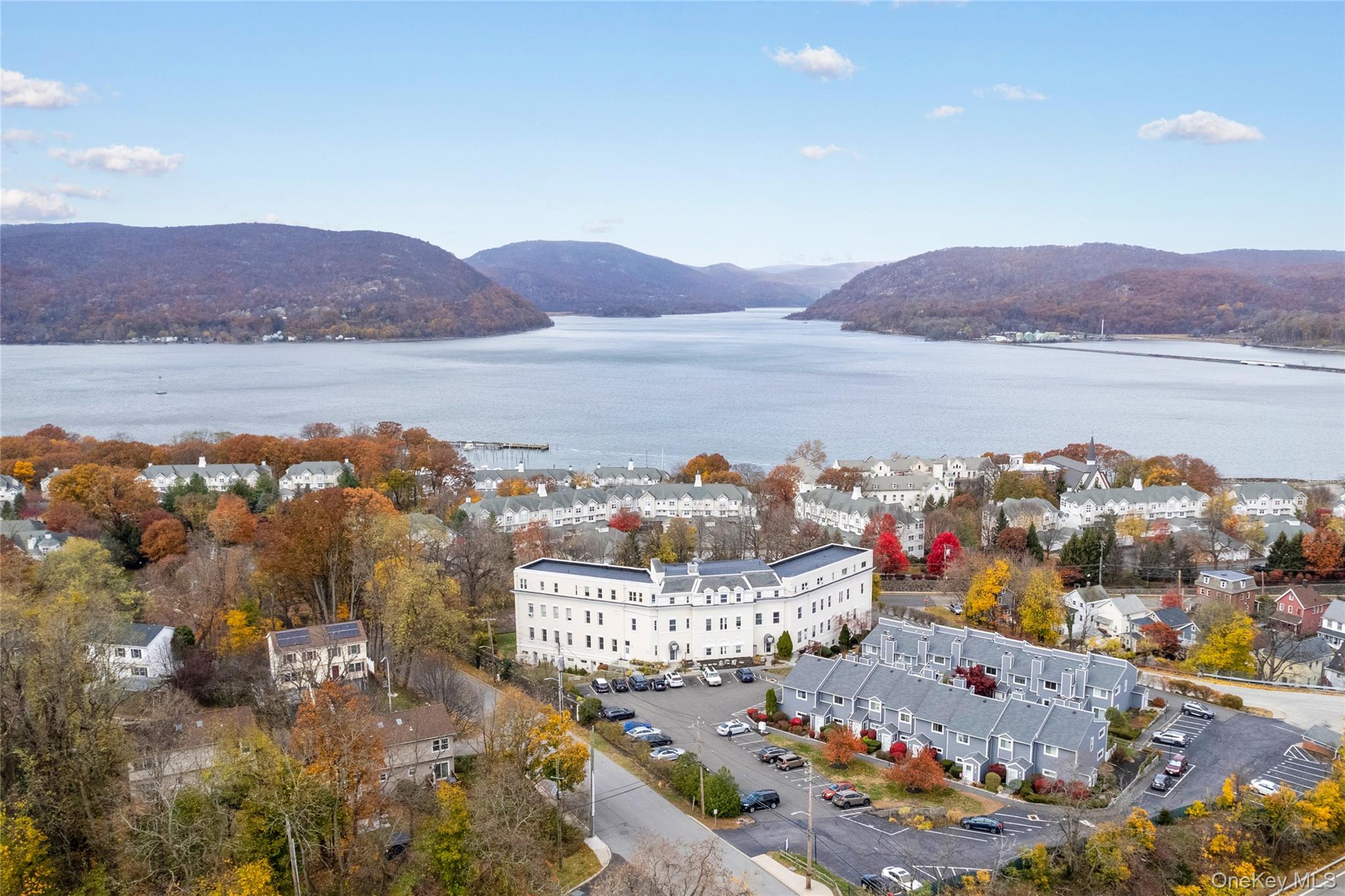 16 Waterview Estate Peekskill, NY 10566 - Photo 2 of 22