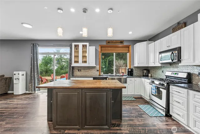 $528,999 | 20523 193rd Ave Court East, Orting, WA 98360