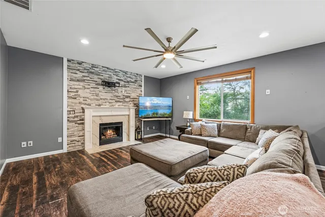 $528,999 | 20523 193rd Ave Court East, Orting, WA 98360