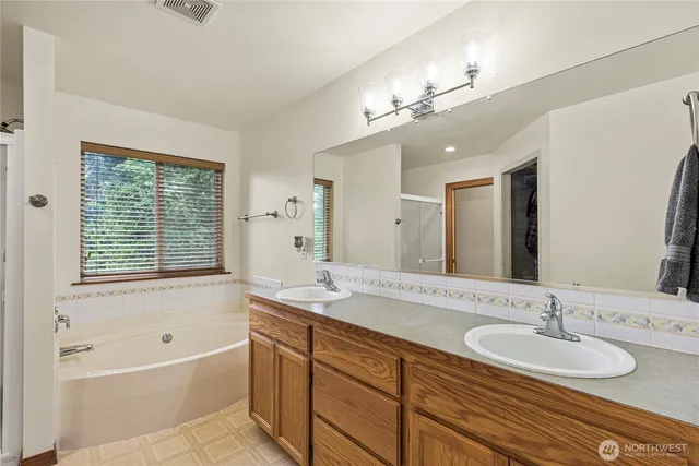 $528,999 | 20523 193rd Ave Court East, Orting, WA 98360