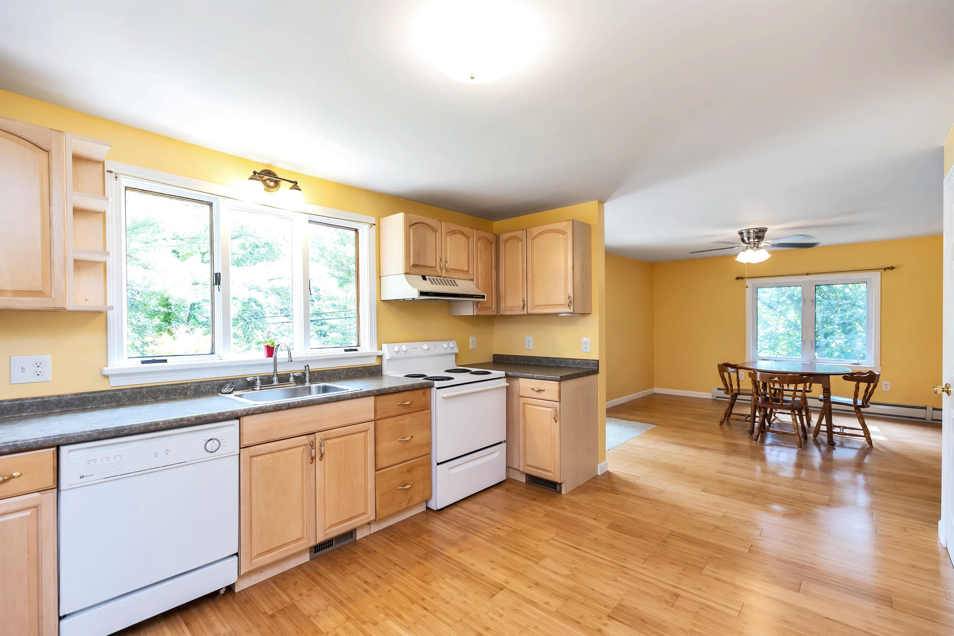 3 Chatel Road Goffstown, NH 03045 - Photo 9 of 38 Gallery Image 9