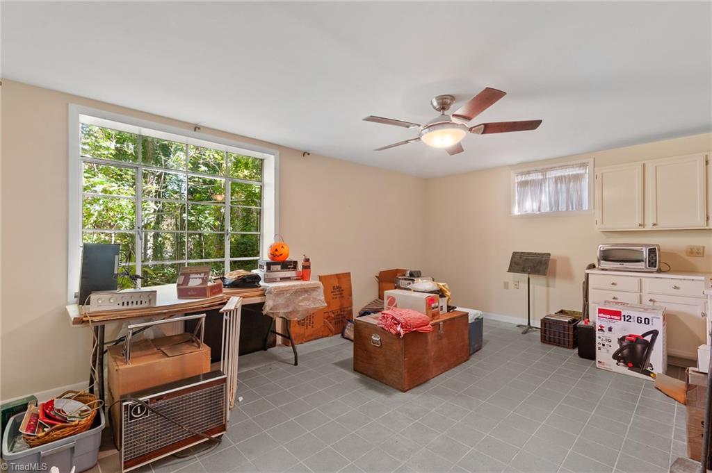 1509 Overbrook Court High Point, NC 27262 - Photo 26 of 36 Gallery Image 26