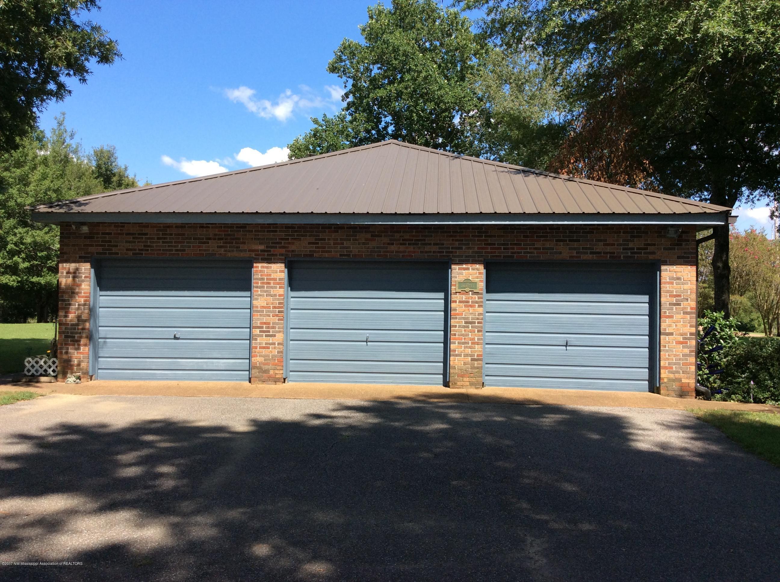 2094 Bolin Road Hernando, MS 38632 - Photo 3 of 53 IMG_2572