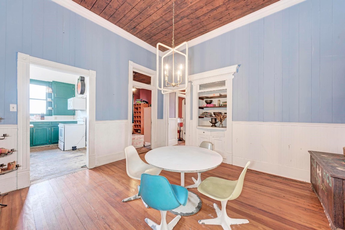 308 North Broad Street Coupland, TX 78615 - Photo 12 of 40