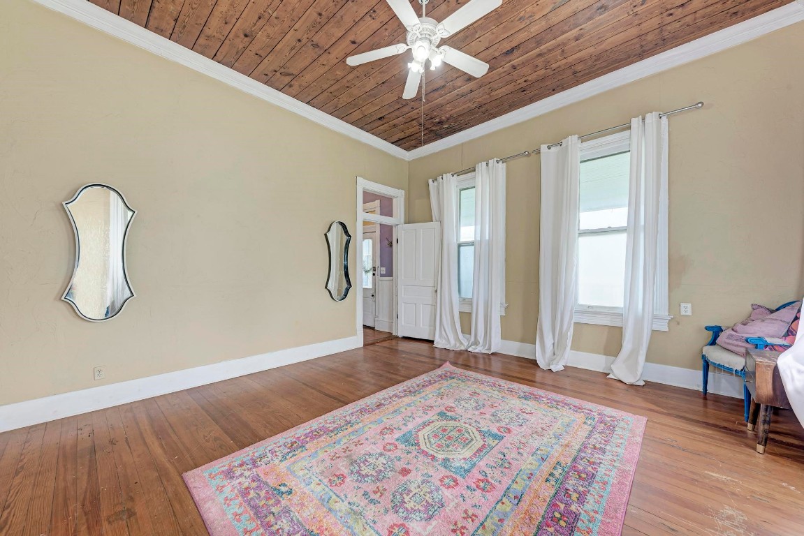 308 North Broad Street Coupland, TX 78615 - Photo 19 of 40