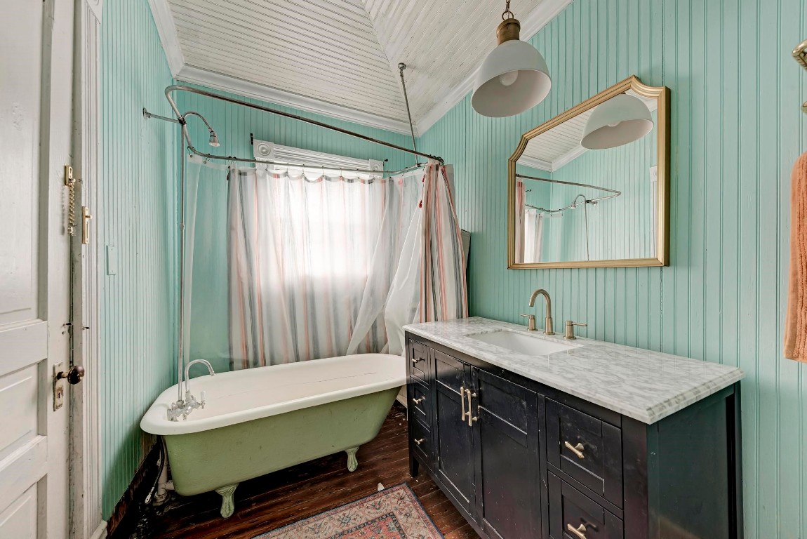 308 North Broad Street Coupland, TX 78615 - Photo 22 of 40