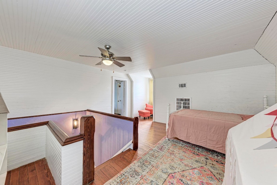 308 North Broad Street Coupland, TX 78615 - Photo 25 of 40