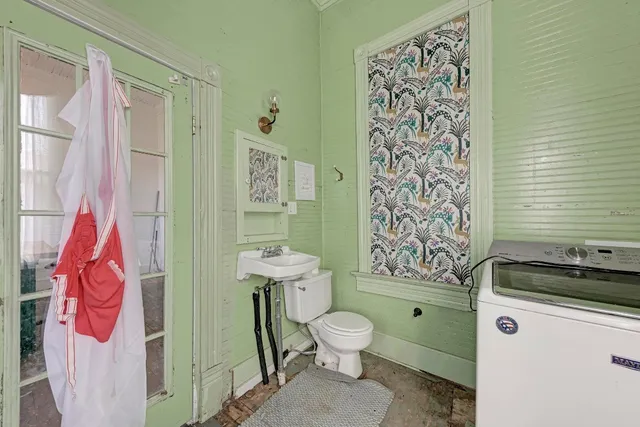 $310,000 | 308 North Broad Street, Coupland, TX 78615