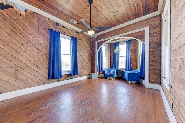 $310,000 | 308 North Broad Street, Coupland, TX 78615