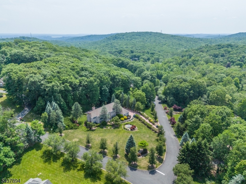 5 Raintree Court Kinnelon, NJ 07405 - Photo 39 of 44