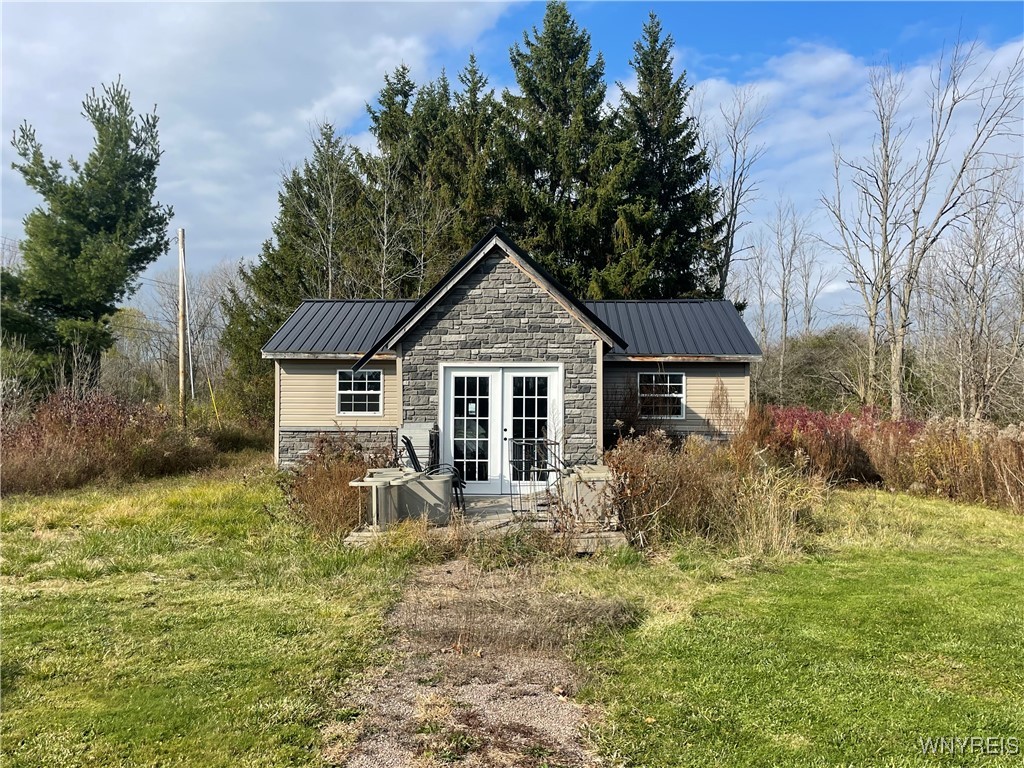6721 Aiken Road Pendleton, NY 14094 - Photo 7 of 24
