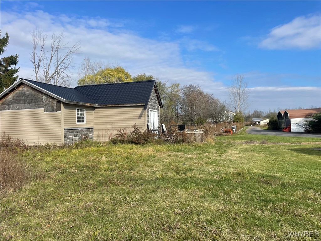 6721 Aiken Road Pendleton, NY 14094 - Photo 9 of 24