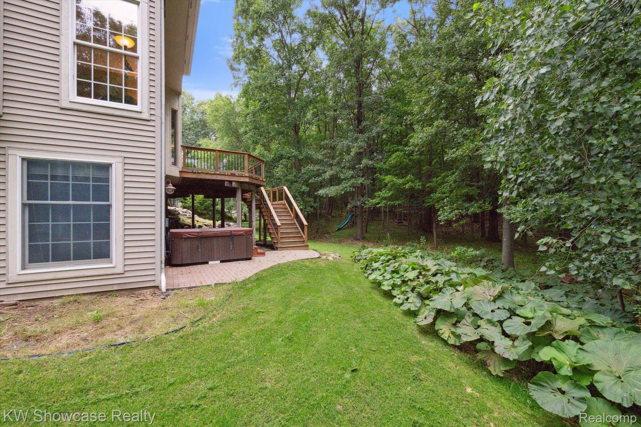 564 Timber Ridge Drive Highland, MI 48357 - Photo 31 of 40 Your very private backyard.