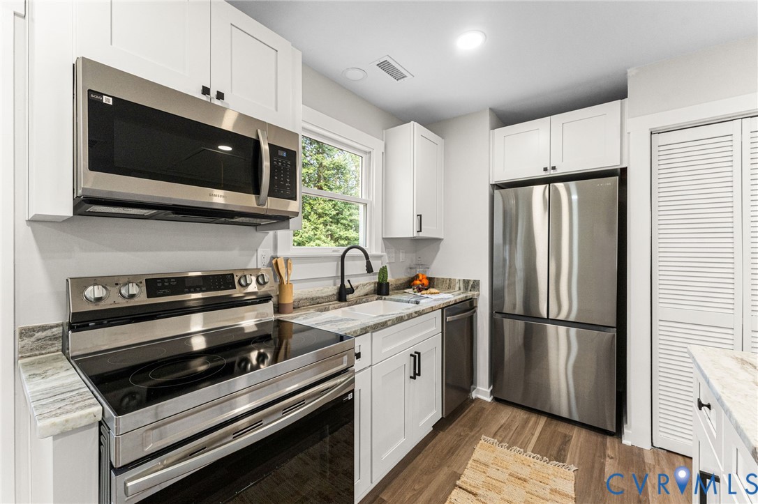 9516 Heather Ridge North Chesterfield, VA 23237 - Photo 12 of 30 Gallery Image 12
