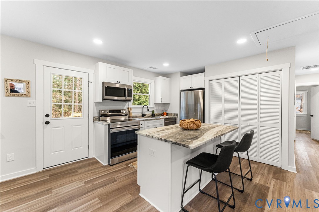 9516 Heather Ridge North Chesterfield, VA 23237 - Photo 10 of 30 Gallery Image 10