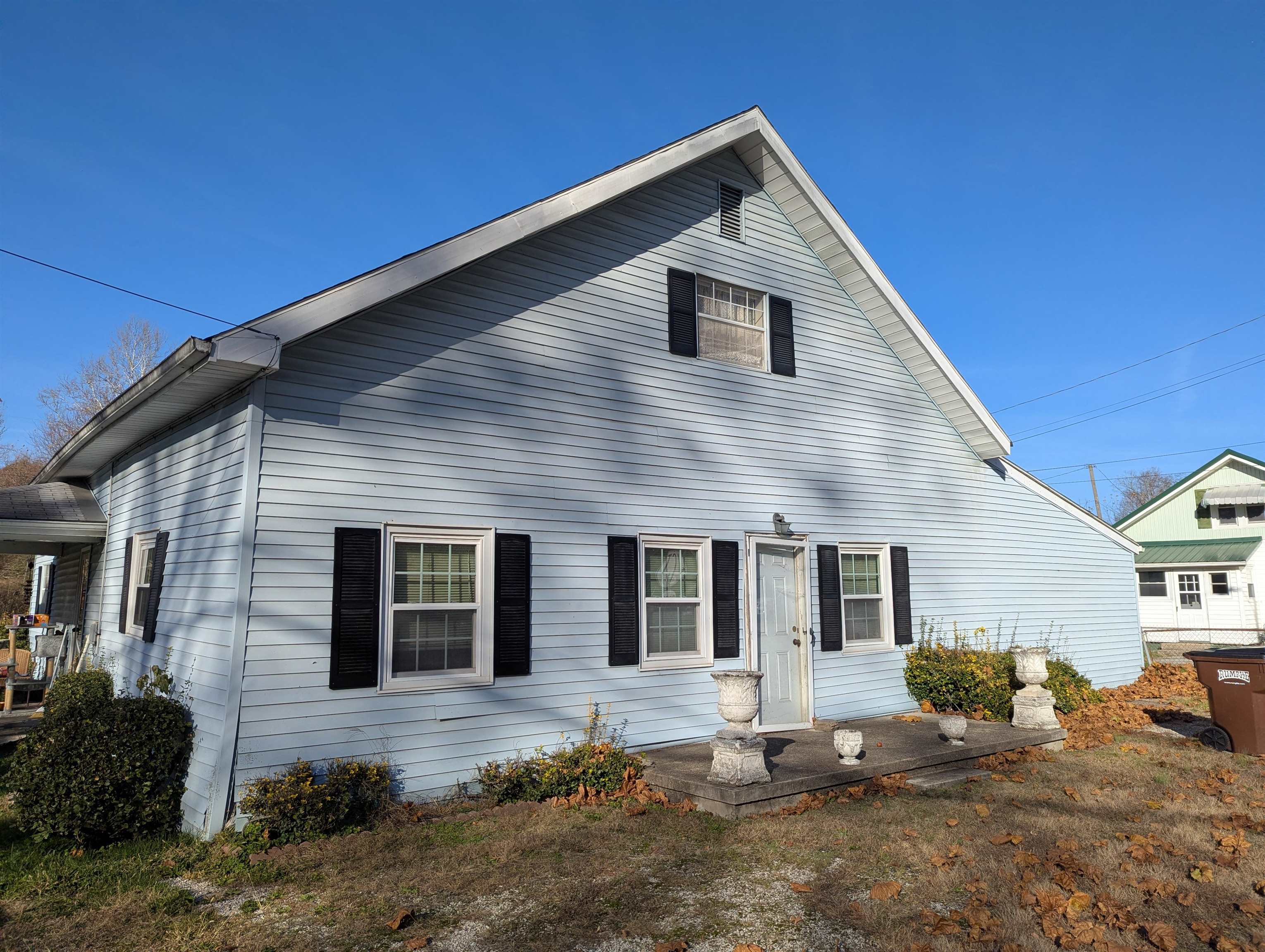 1913 Cannonsburg Road Ashland, KY 41102 - Photo 1 of 11