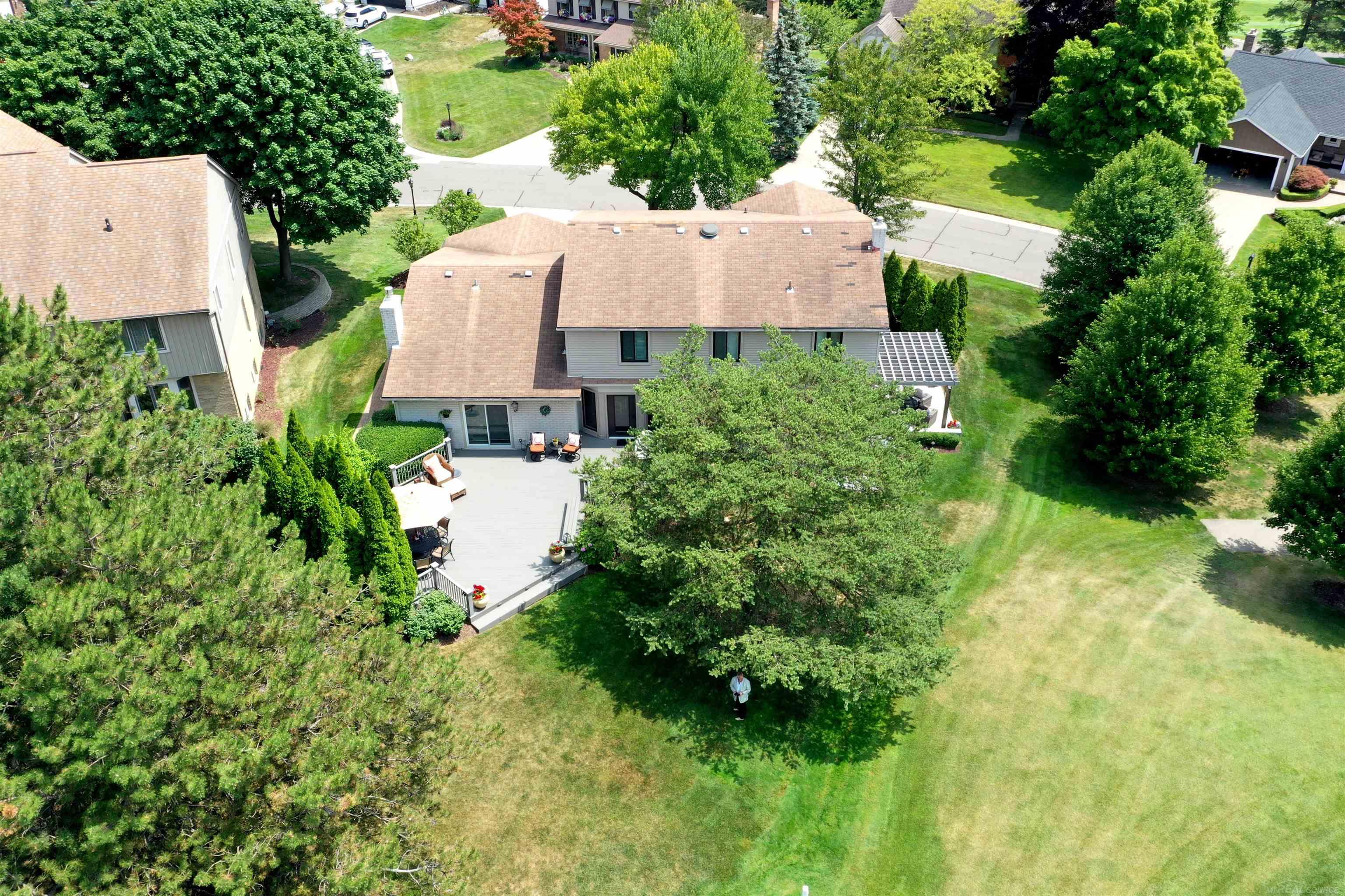 763 East Brookwood Rochester Hills Rochester, MI 48309 - Photo 6 of 60