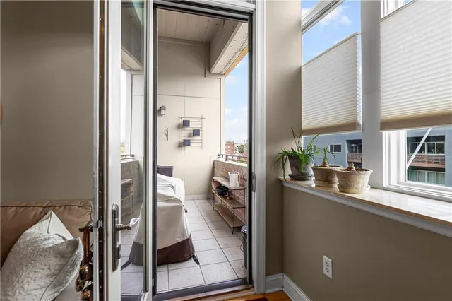 $335,000 | 2929 McGee Trafficway, Unit 305, Kansas City, MO 64108