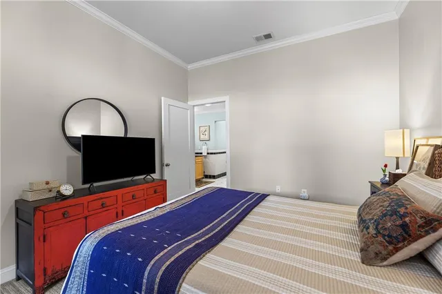 $344,600 | 2929 McGee Trafficway, Unit 305, Kansas City, MO 64108