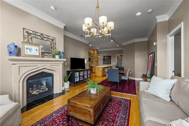 $335,000 | 2929 McGee Trafficway, Unit 305, Kansas City, MO 64108