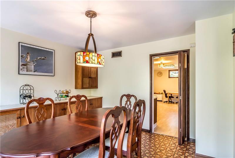 2420 Marbury Road Pittsburgh, PA 15221 - Photo 13 of 25 Gallery Image 13