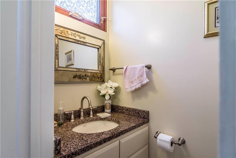 2420 Marbury Road Pittsburgh, PA 15221 - Photo 15 of 25 Gallery Image 15