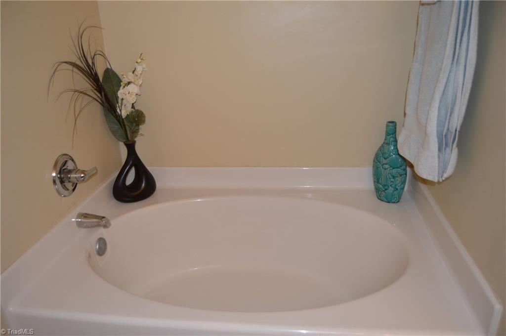 2796 WaterStone Loop High Point, NC 27265 - Photo 14 of 20