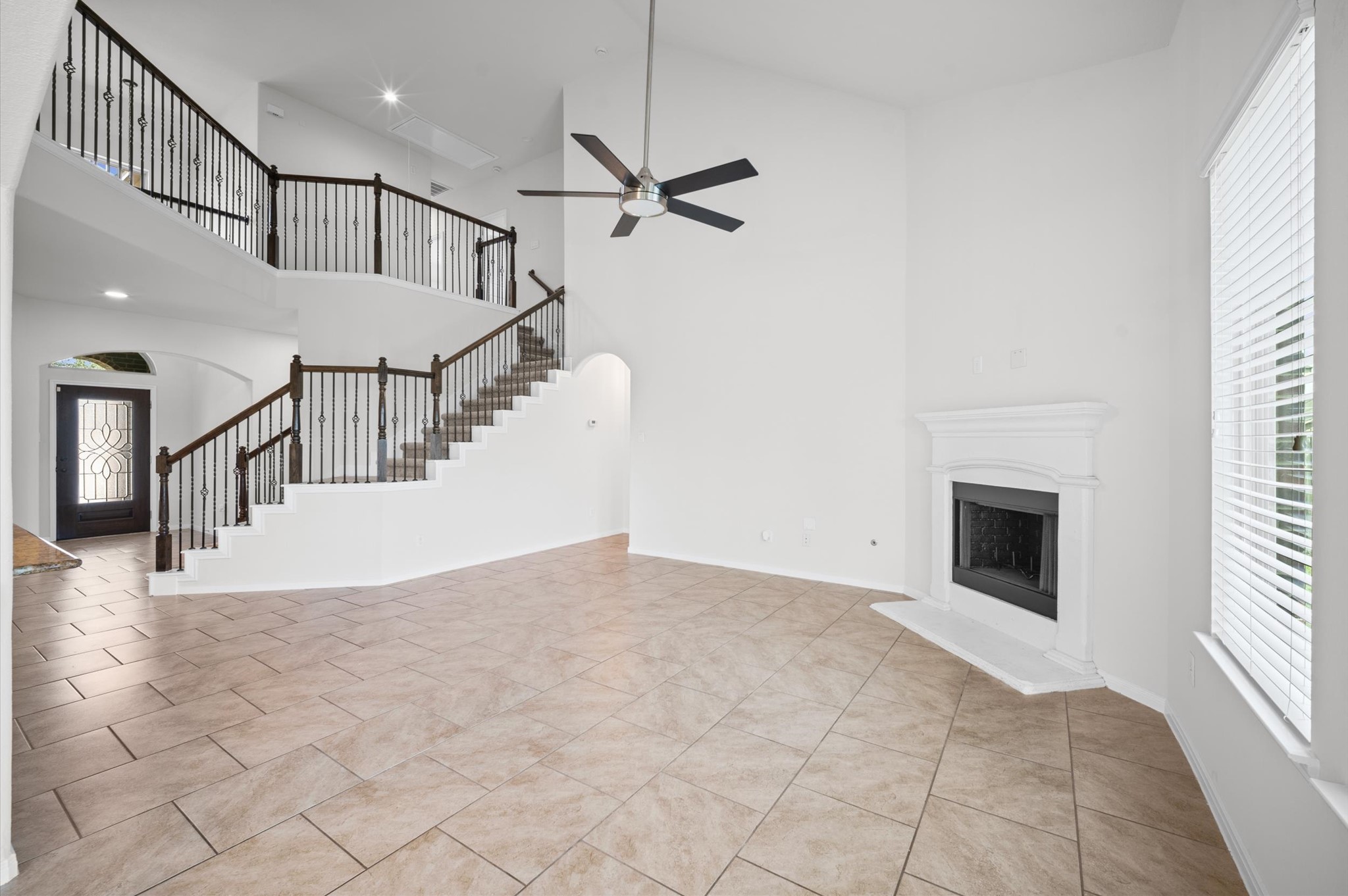5635 Glenfield Spring Lane Spring, TX 77389 - Photo 7 of 43