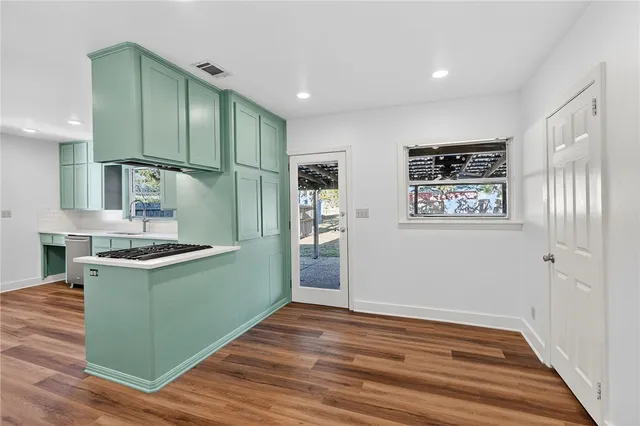 $2,500 | 1006 Holt Street, College Station, TX 77840