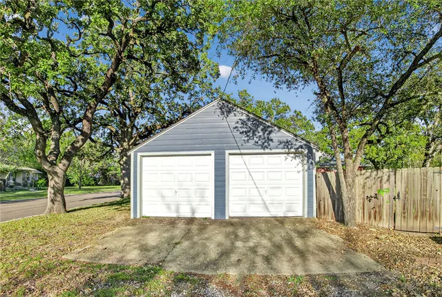 $2,500 | 1006 Holt Street, College Station, TX 77840