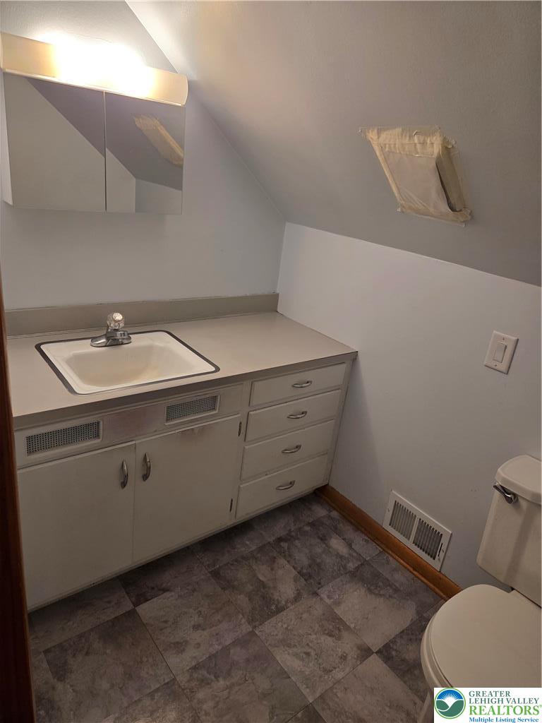 511 East Lawn Road Nazareth, PA 18064 - Photo 26 of 43 Gallery Image 26