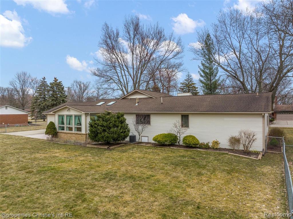 37437 Radde Street Clinton Township, MI 48036 - Photo 37 of 38