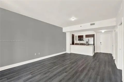 $379,000 | 950 Brickell Bay Drive, Unit 802, Miami, FL 33131