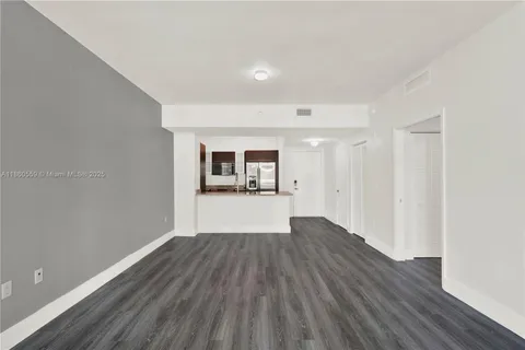$379,000 | 950 Brickell Bay Drive, Unit 802, Miami, FL 33131