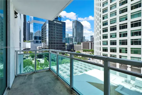 $379,000 | 950 Brickell Bay Drive, Unit 802, Miami, FL 33131