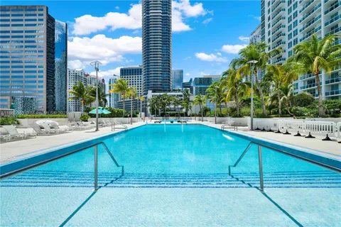 $379,000 | 950 Brickell Bay Drive, Unit 802, Miami, FL 33131