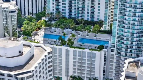 $379,000 | 950 Brickell Bay Drive, Unit 802, Miami, FL 33131