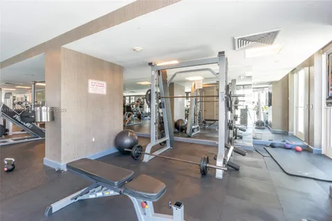 $379,000 | 950 Brickell Bay Drive, Unit 802, Miami, FL 33131
