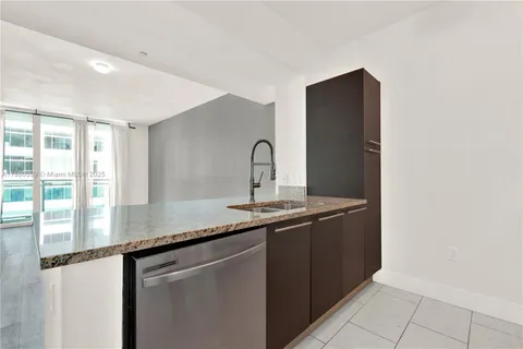 $379,000 | 950 Brickell Bay Drive, Unit 802, Miami, FL 33131
