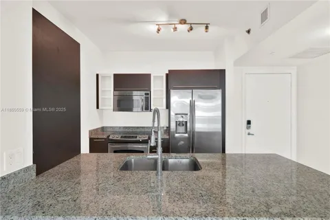 $379,000 | 950 Brickell Bay Drive, Unit 802, Miami, FL 33131